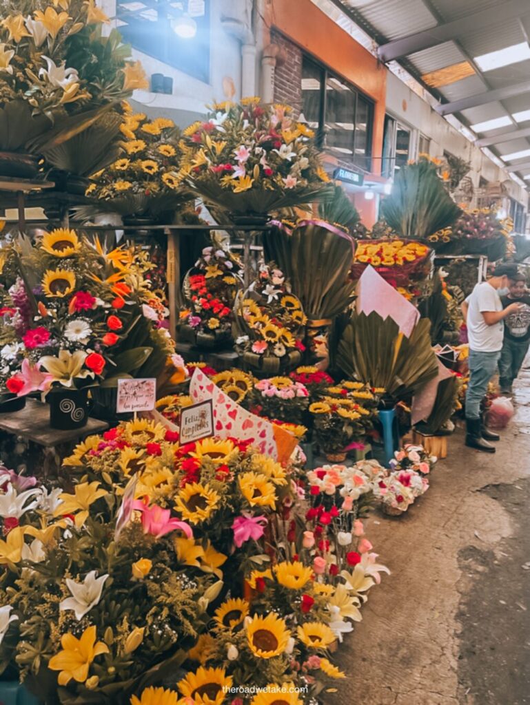 mexico city mercado de jamaica flowers