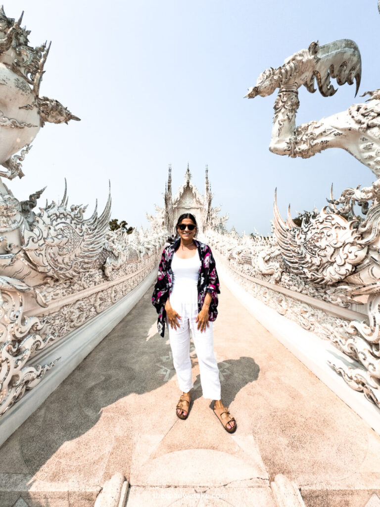 white temple in chiang rai