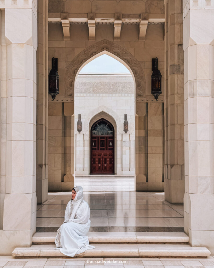 sultan qaboos grand mosque, oman